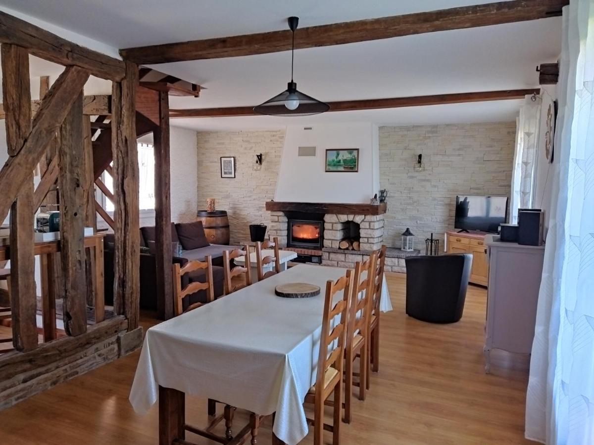 Les Fortelles Chatillon-sur-Broue Extérieur photo